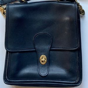 Vintage COACH crossbody handbag 👜